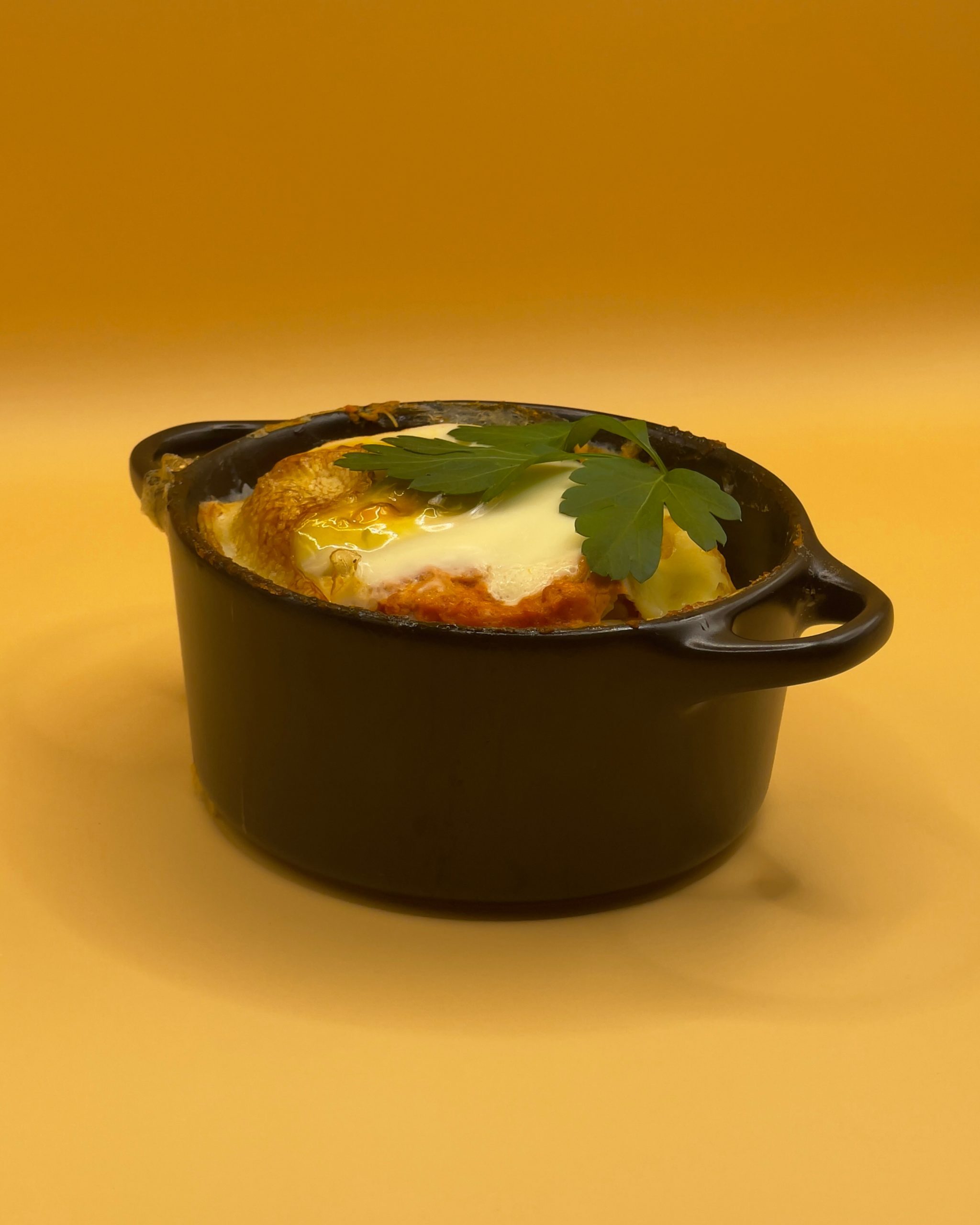 Oeufs cocottes et nouilles de konjac à la crème de chorizo